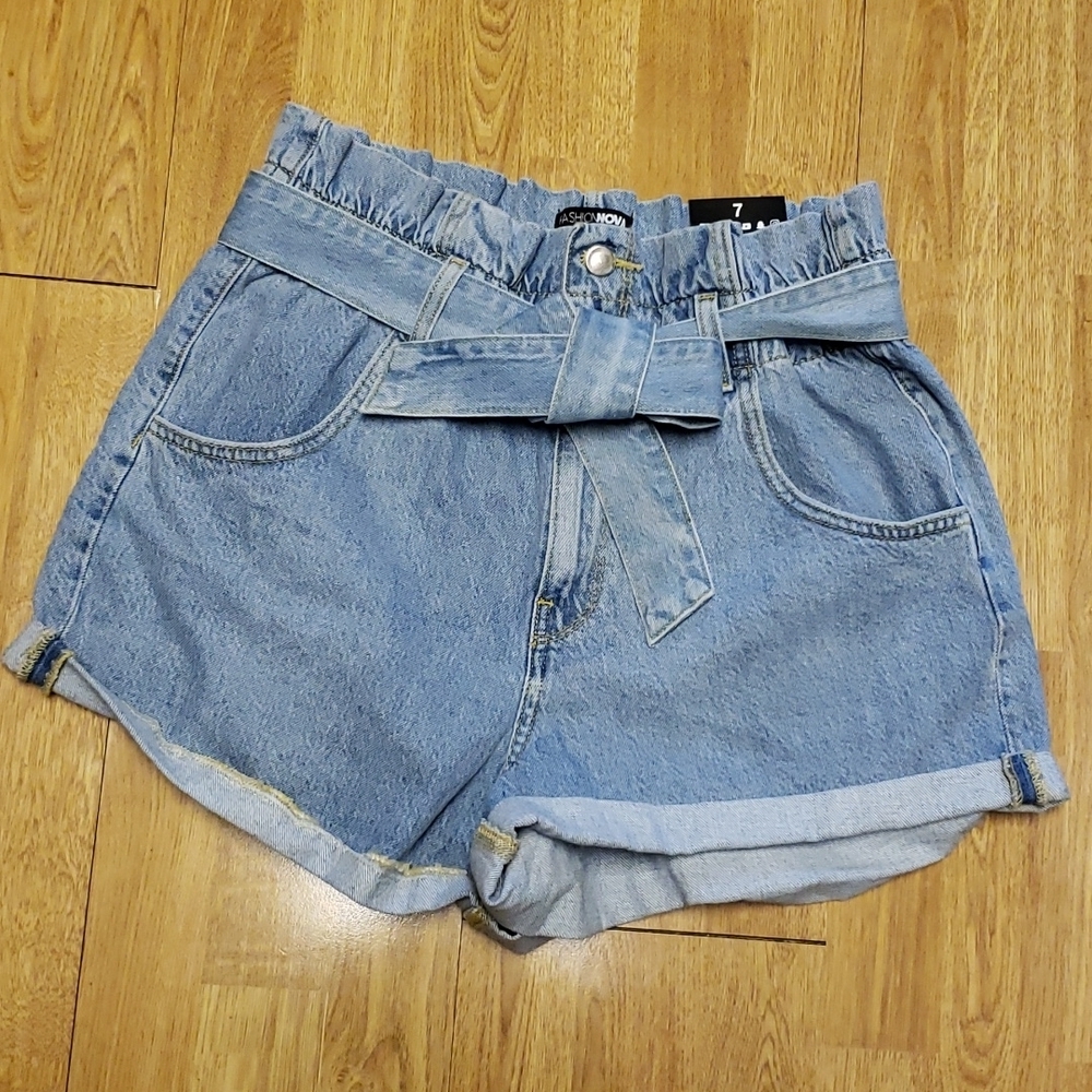 NWT Fashion Nova paper bag waste denim shorts size 7